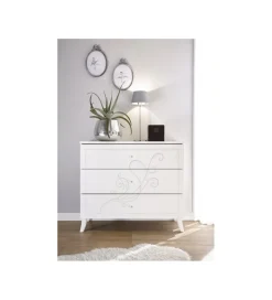 Komoda NIVEA 104 cm biała z ozdobnym nadrukiem